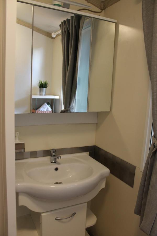 Mobile Home Cicibela Biograd Na Moru Zewnętrze zdjęcie